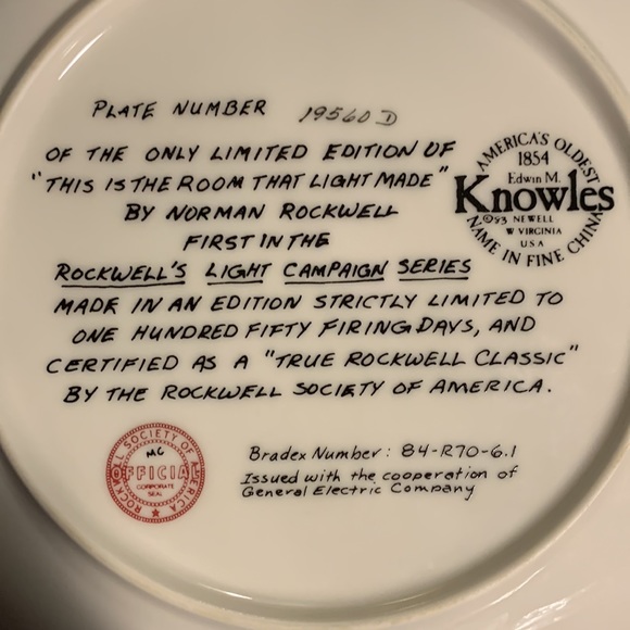 One of the only first edition of quotation marks this is the room that like made - Picture 2 of 2